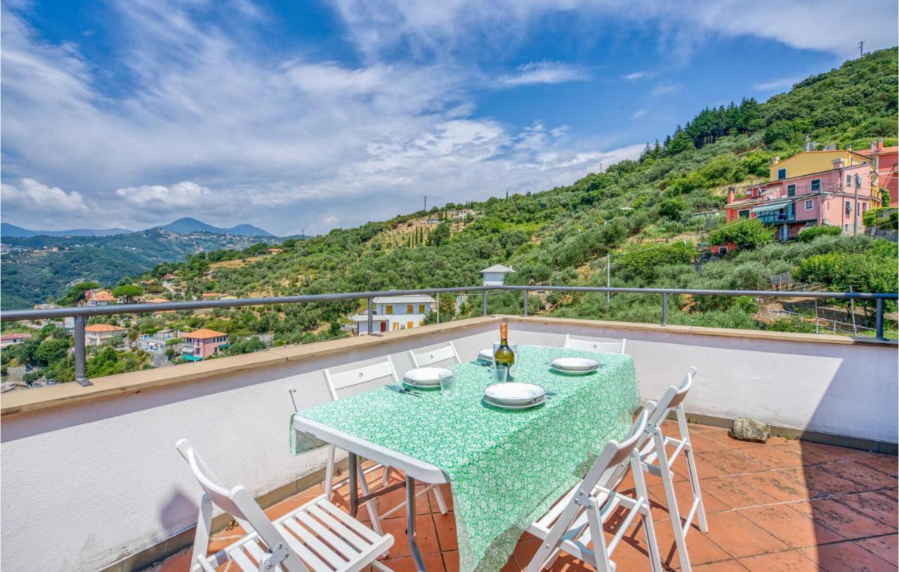 Awesome Home In Moneglia With Kitchen Exterior foto